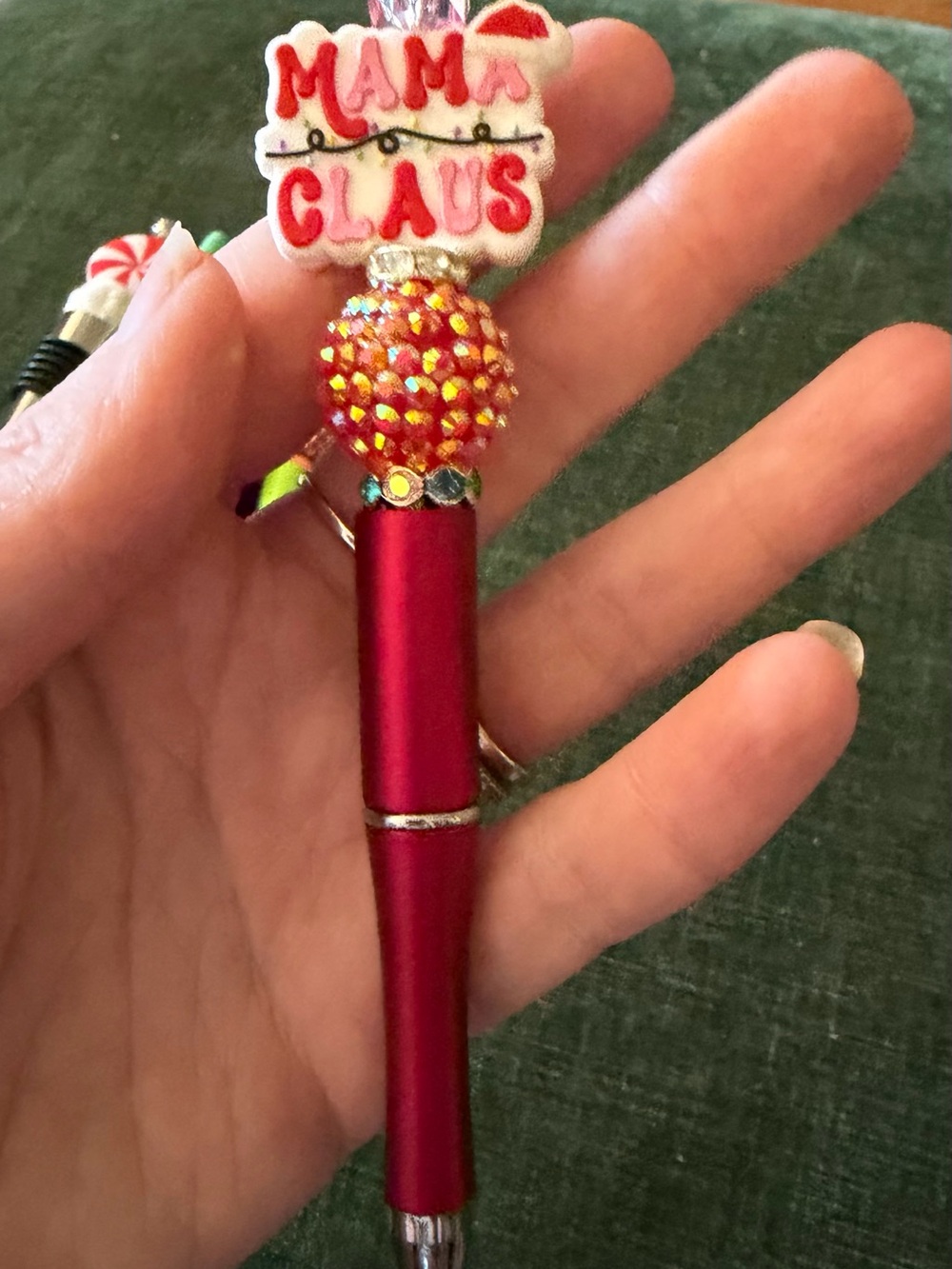 Handmade holiday pens with charms and beads, perfect gift - Picture 8 of 10